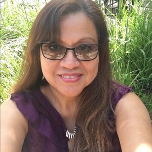 Meet your Posher, Delyha